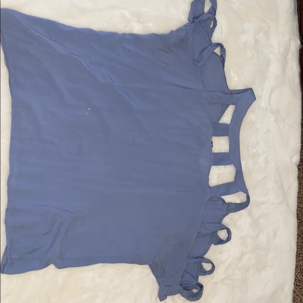 YA Los Angeles pumpernickel cut out top